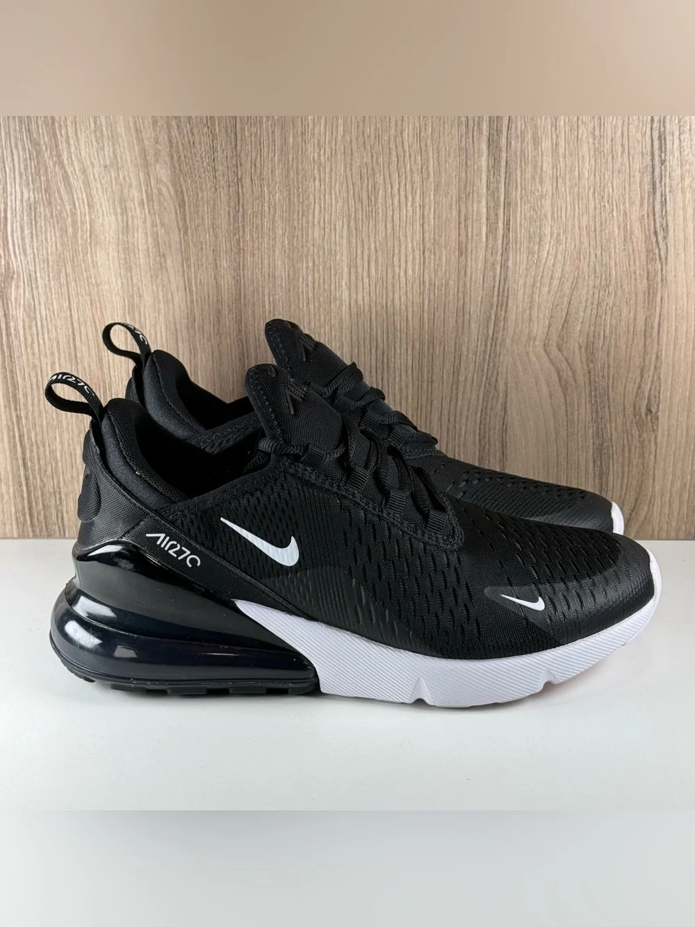 Nike Air Max 270 Black/White Anthracite 943345-001 GS Size 7Y / Women’s Size 8.5